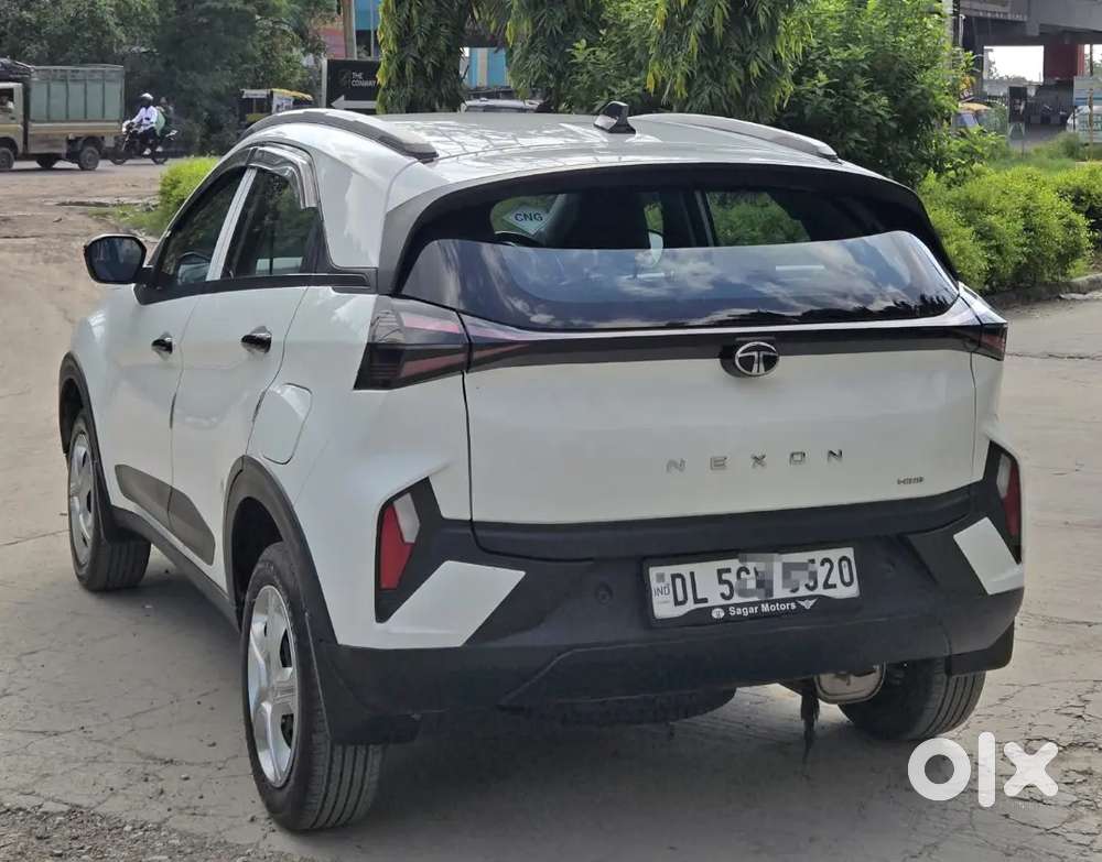 Tata Nexon Petrol Plus Icng 2025