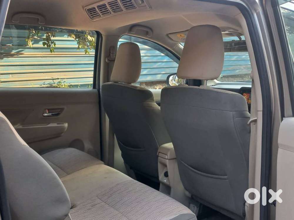 Maruti Suzuki Ertiga Zxi (o) Cng [2022-2023], 2022, Cng & Hybrids