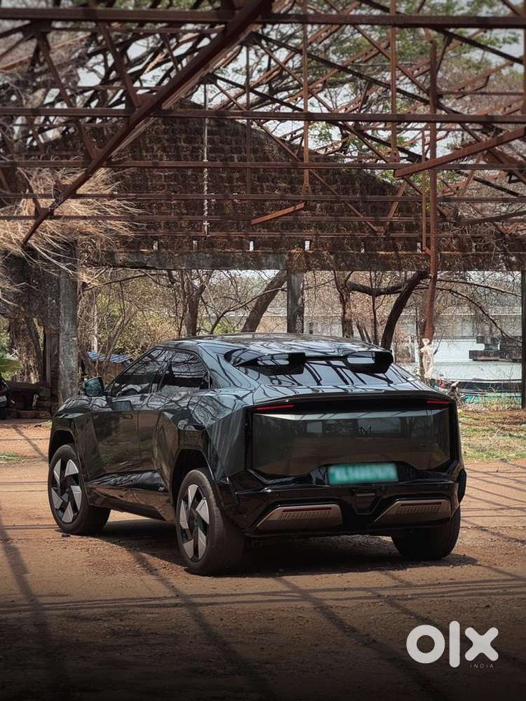 Mahindra Electric Automatic 2025