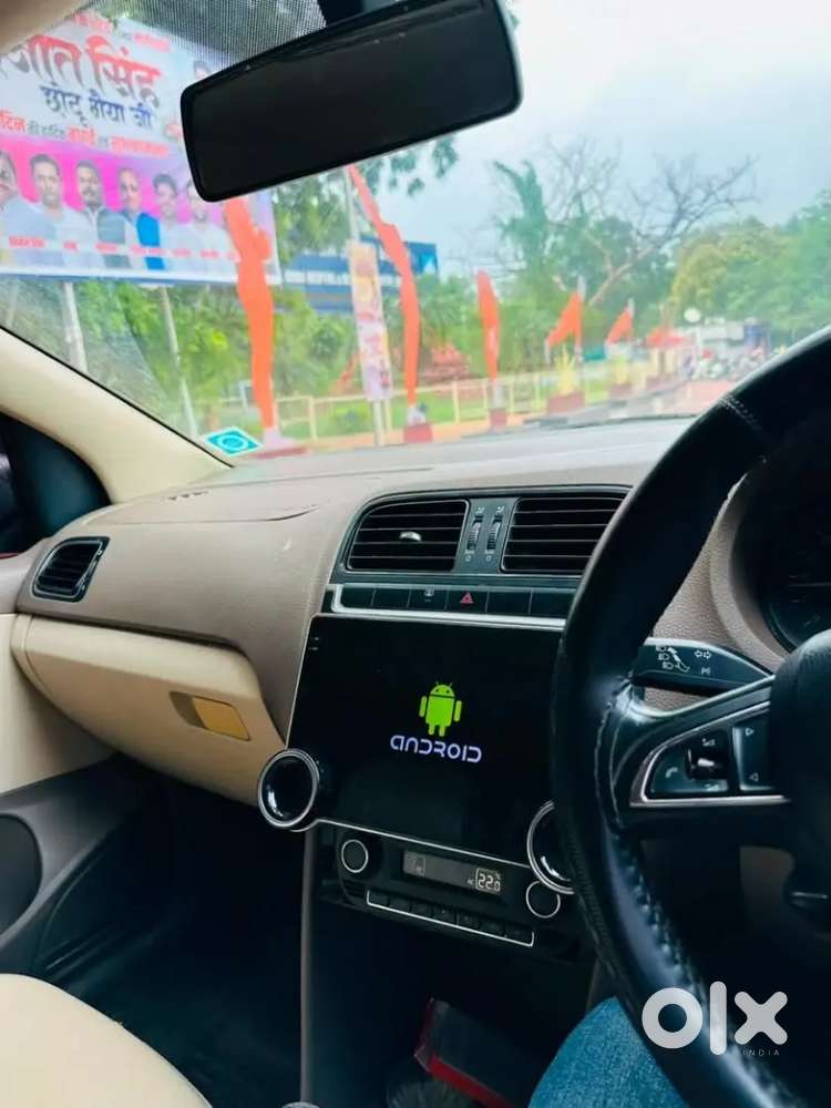 Skoda Rapid Elegance 2012