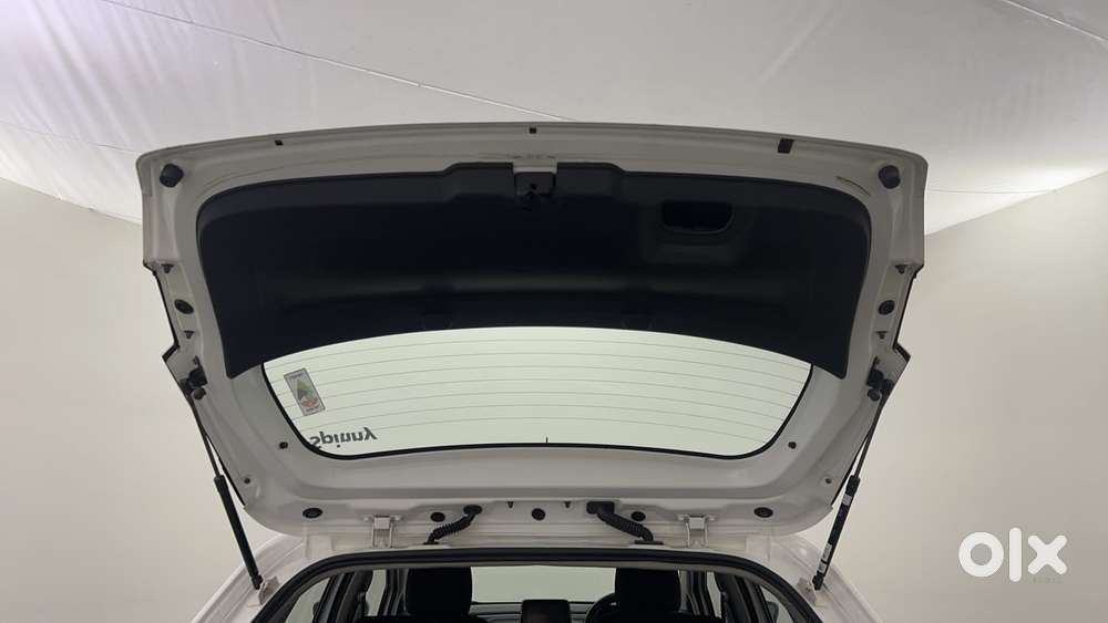 Tata Altroz 1.2 Xt, 2023, Cng & Hybrids