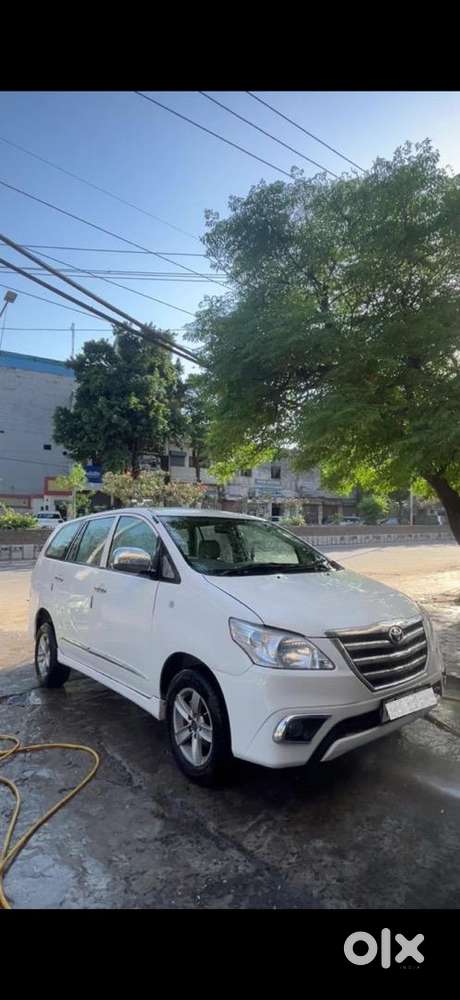 Toyota Innova 2012 Diesel 166000 Km Driven
