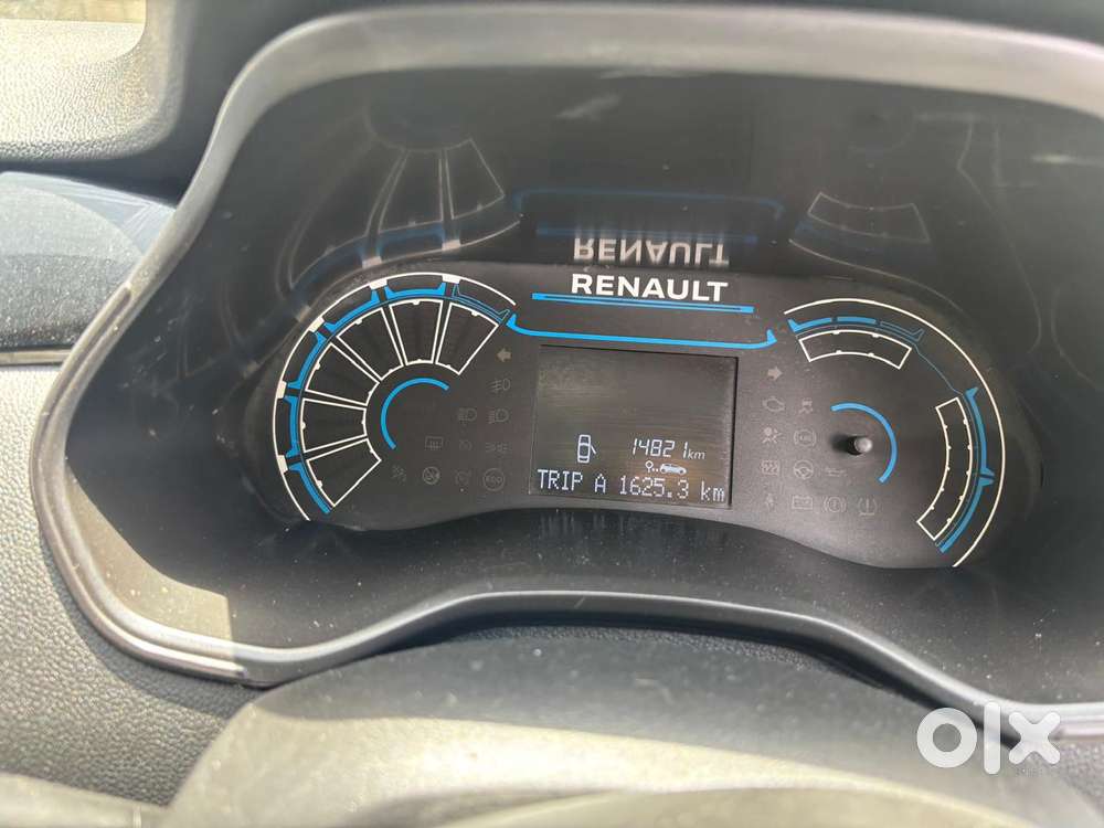 Renault Triber Rxt, 2022, Petrol