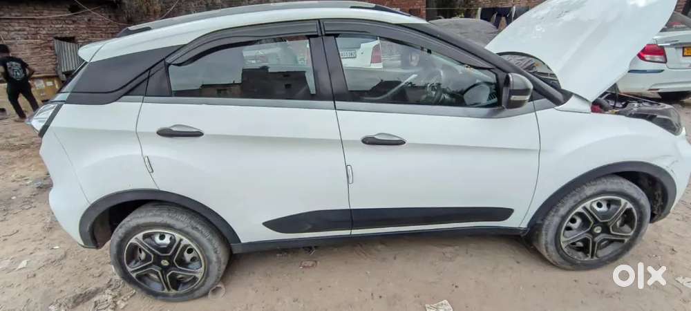 Tata Nexon Xe Bs6 Revotron Nov  2021 Manual Petrol