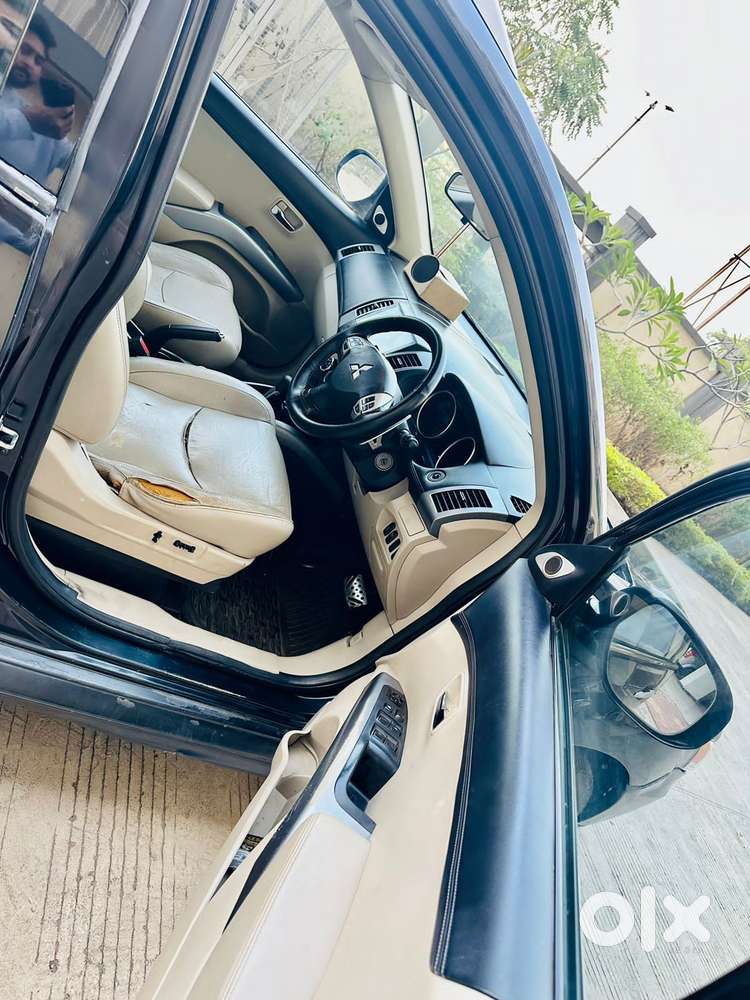 Mitsubishi Outlander 2.4 Cvt, 2011, Petrol