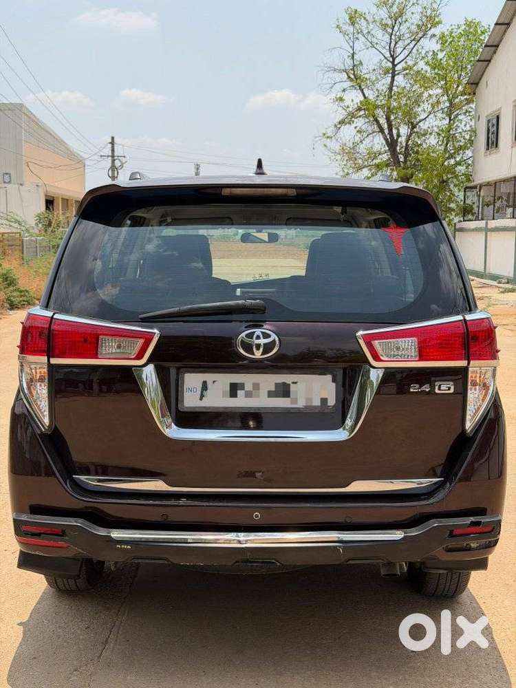 Toyota Innova Crysta 2.7 Gx Mt 8s, 2017, Diesel