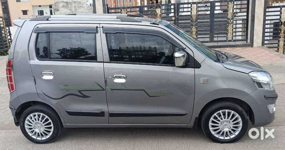 Maruti Suzuki Wagon R Vxi 1.0, 2018, Petrol