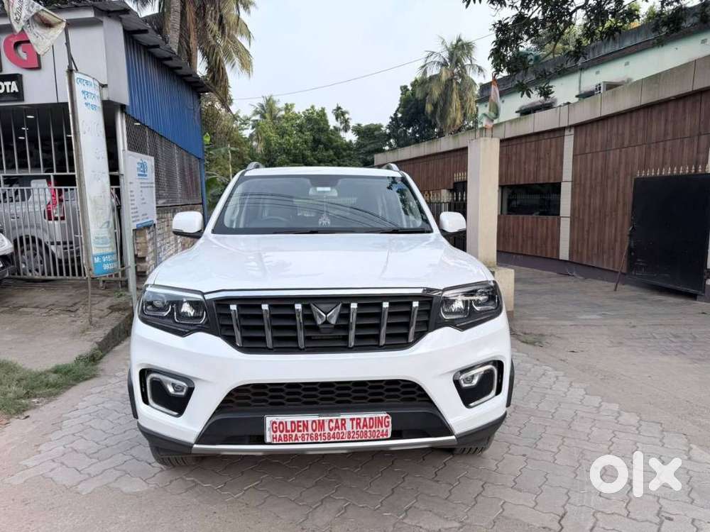 Mahindra Scorpio-n 2.0 Z8 Petrol Mt 7 Str, 2024, Petrol