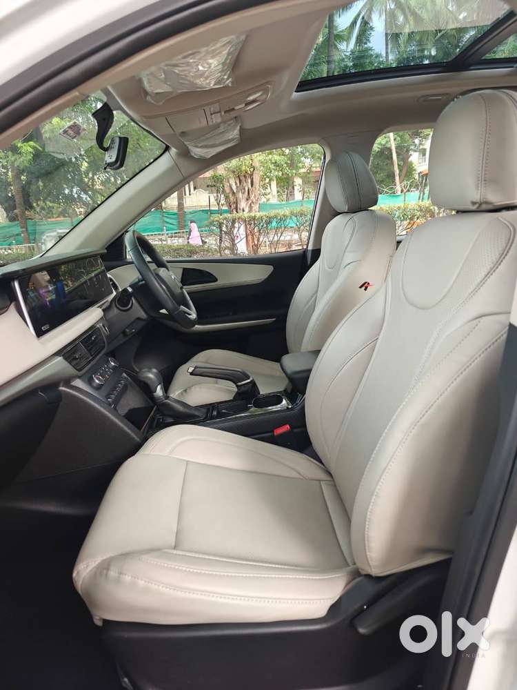 Mahindra Xuv700 Ax5 S Diesel At 2025