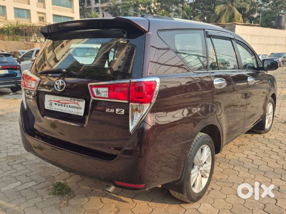 Toyota Innova Crysta 2.8 Zx At 7 Seater, 2016, Diesel