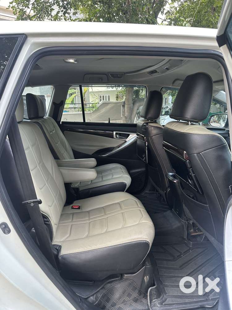 Toyota Innova Crysta 2.8z Automatic, 2017, Diesel