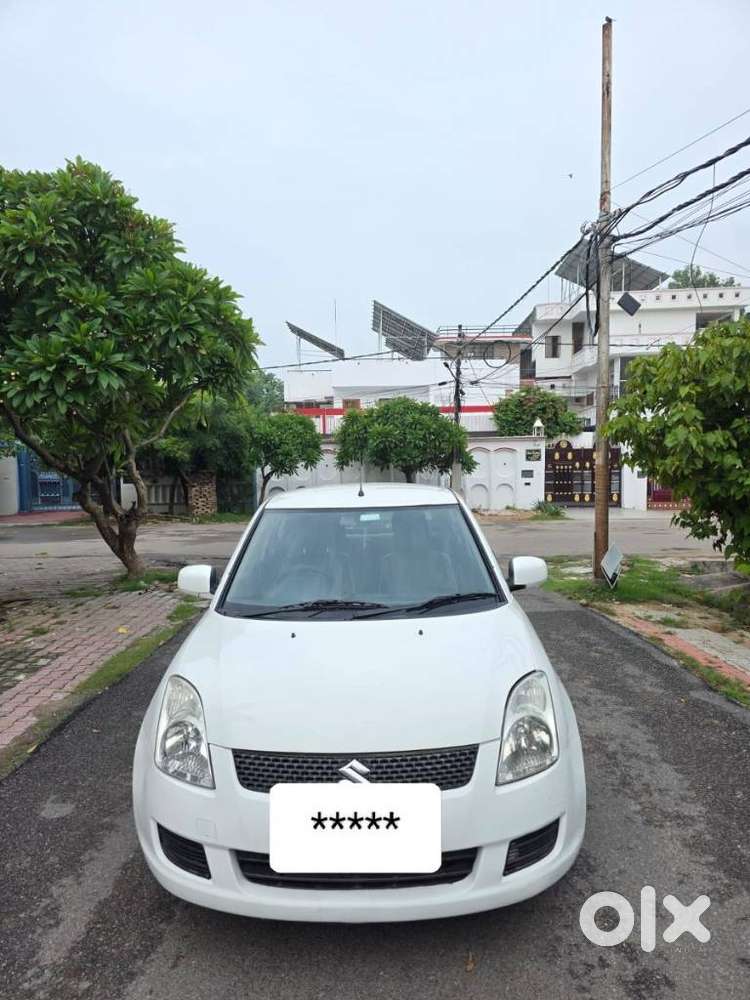 Maruti Suzuki Swift Dzire Tour Ldi, 2016, Diesel