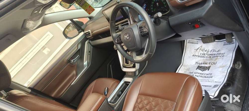 Toyota Innova Hycross 2.0 Vx Hybrid 7 Str, 2023, Petrol