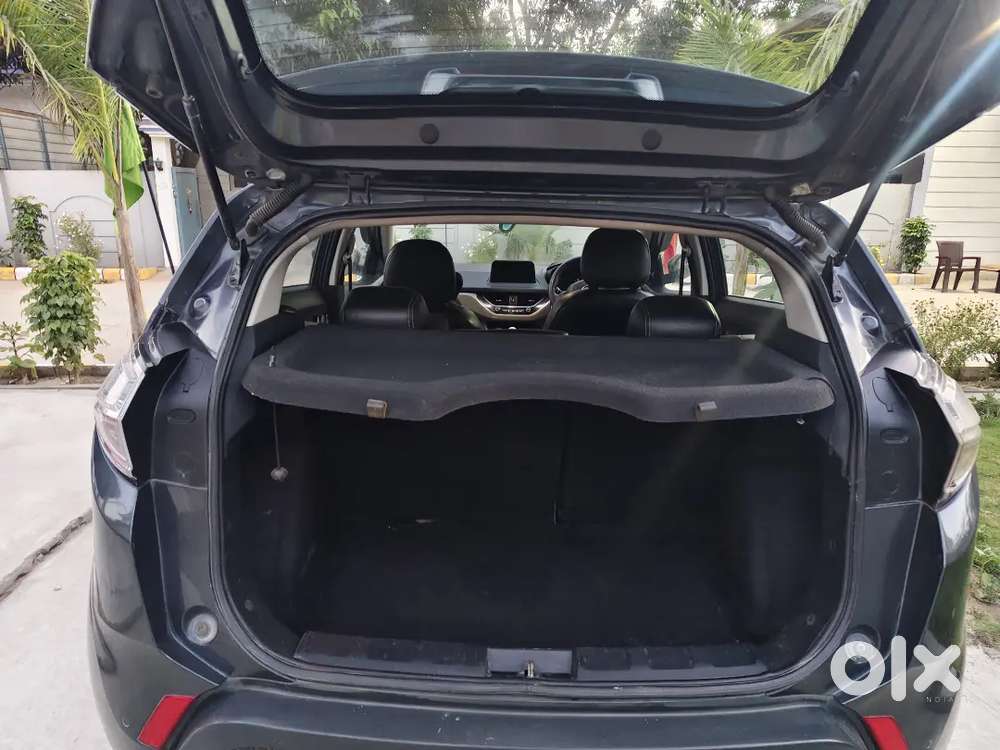 Tata Nexon 2020 Diesel 120000 Km Driven