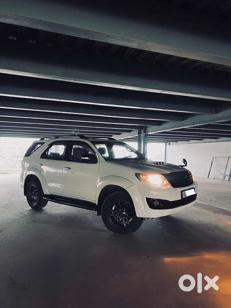 Toyota Fortuner 2012