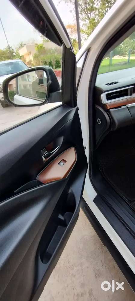 Toyota Innova Crysta 2021.bs6