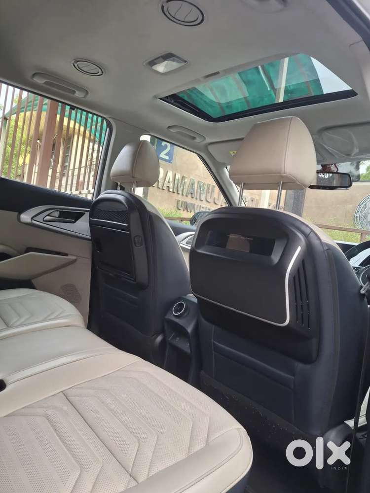 Kia Carens Luxury (o)1.5 Diesel At 7 Str, 2024, Diesel
