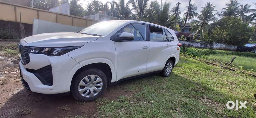 Toyota Innova Hycross 2.0 Vx (o) Hybrid 7 Str, 2024, Petrol