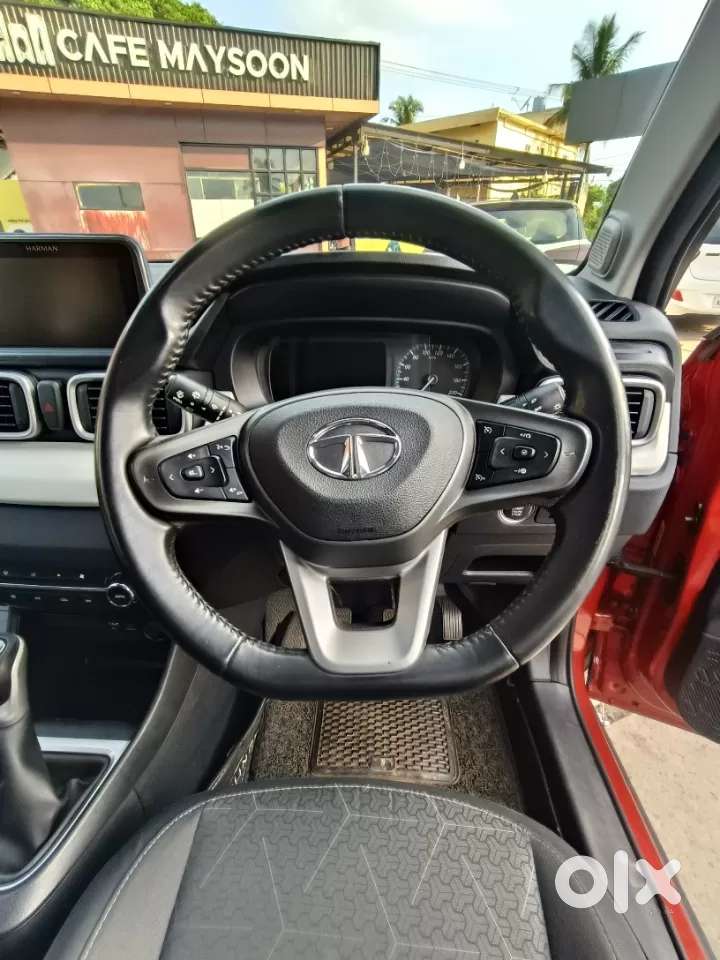 Tata Punch Creative Dual Tone Mt Sunroof, 2023, Petrol