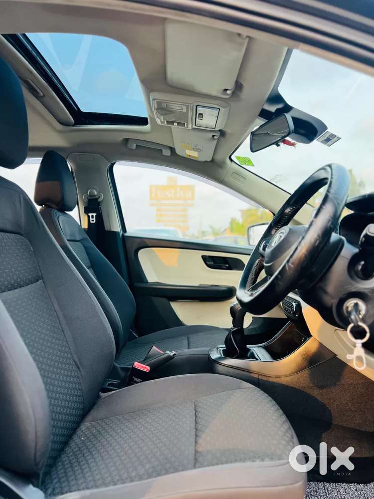 Tata Altroz Xm Plus (s), 2023, Petrol