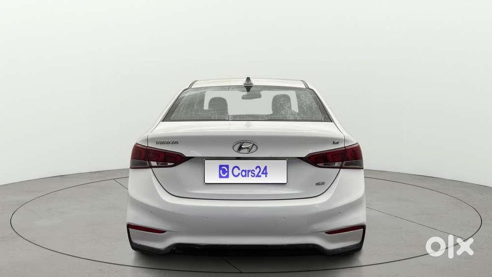 Hyundai Verna 1.6 Vtvt Sx, 2017, Petrol
