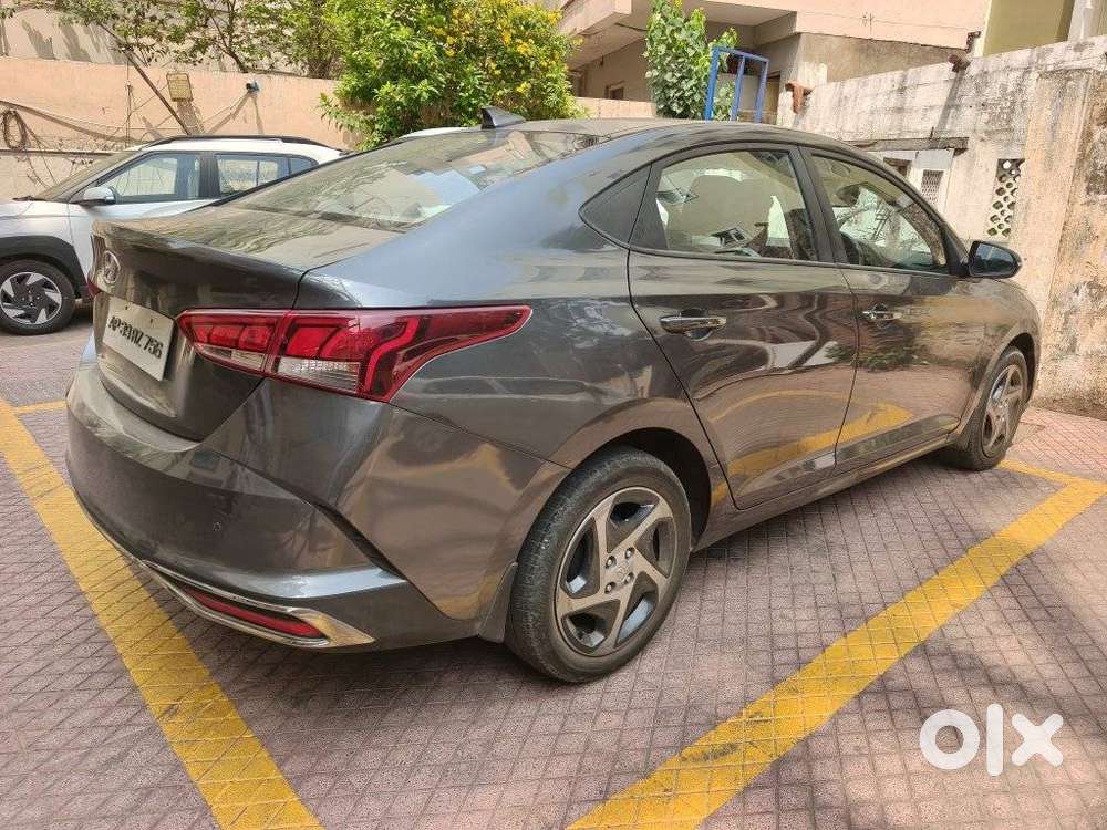 Hyundai Verna 1.5 Mpi Mt Sx (o), 2022, Petrol