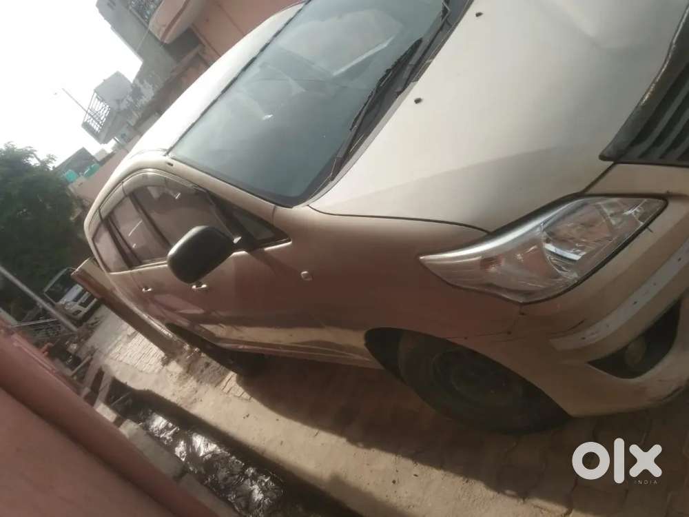 Toyota Innova 2015 Diesel 165000 Km Driven