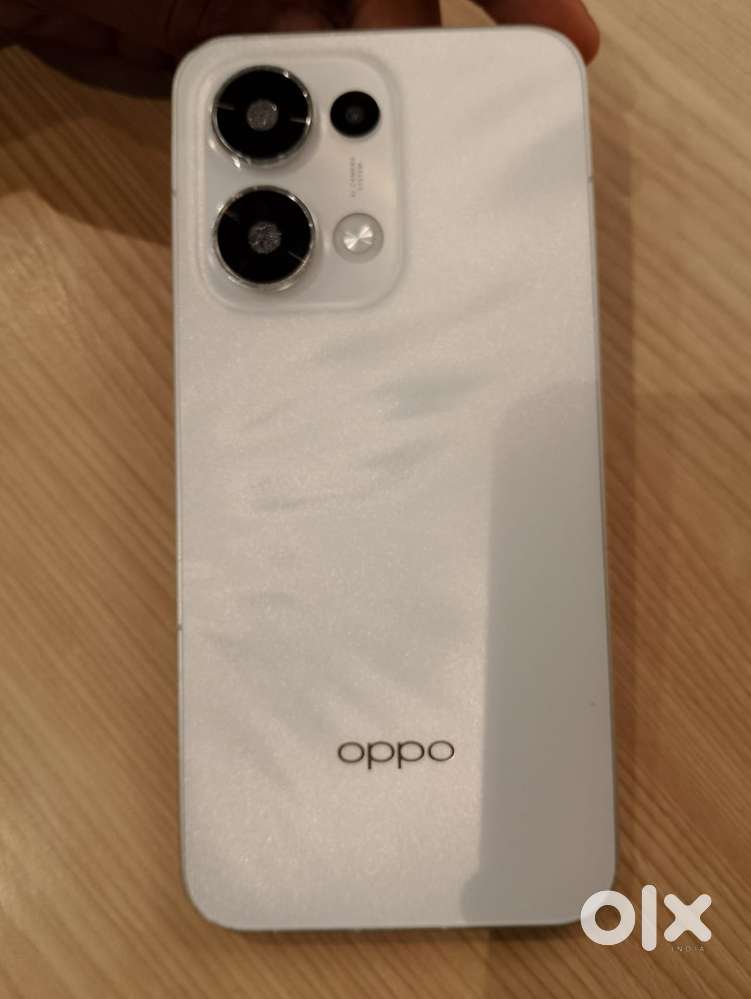 Oppo reno 13 5g 8/256 white colour