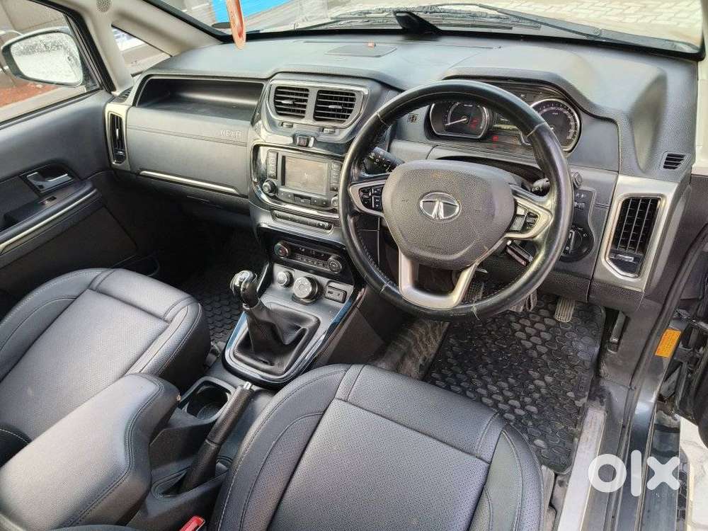 Tata Hexa 2.2 Xt 4x2 6 Str Dual Tone, 2017, Diesel