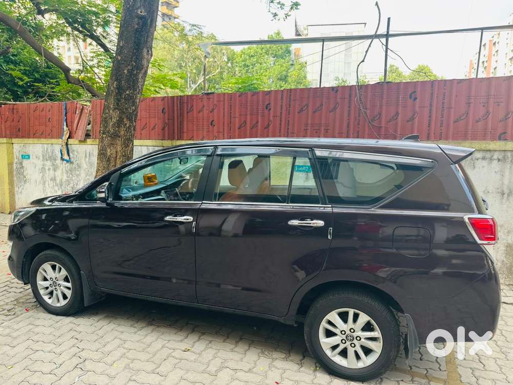 Toyota Innova Crysta 2.8 Gx At 8 Seater, 2016, Diesel