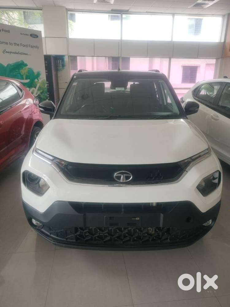 Tata Punch 1.2 Revotron Creative Amt Dual Tone, 2023, Petrol