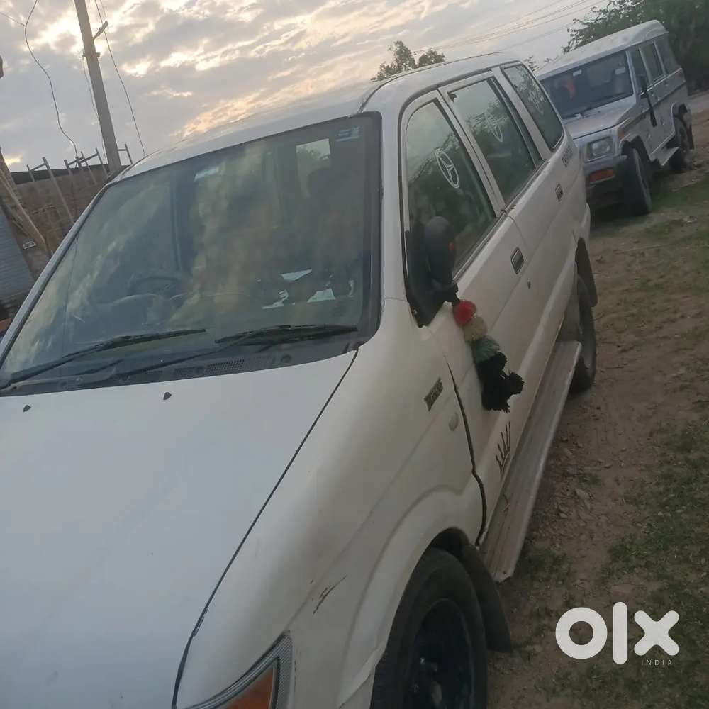 Chevrolet Tavera 2011 Diesel 10 Seater