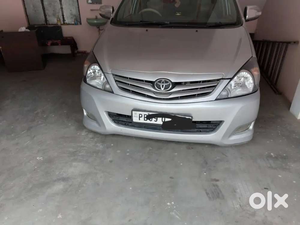 Toyota Innova 2011 Diesel Well Maintained