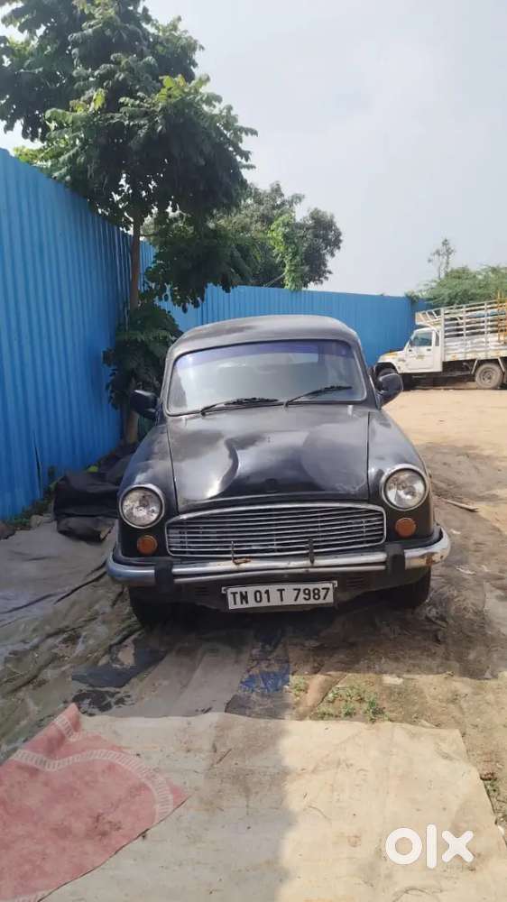Ambassador Classic 1500 2001