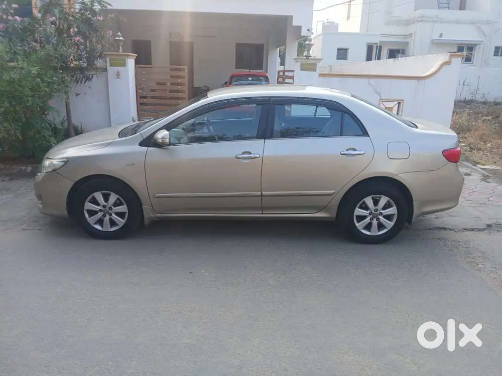 Toyota Corolla Altis 2010