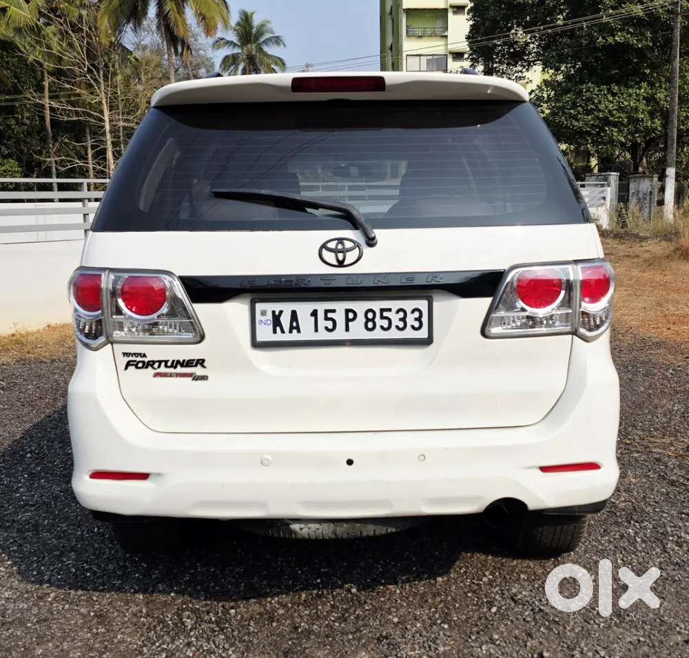 Toyota Fortuner 2011 Diesel 126000 Km Driven