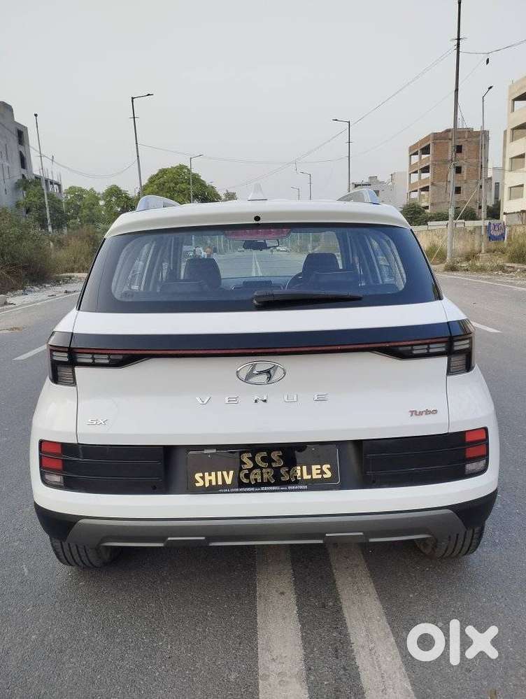 Hyundai Venue 1.0 Sx (o) Turbo Dct, 2023, Petrol