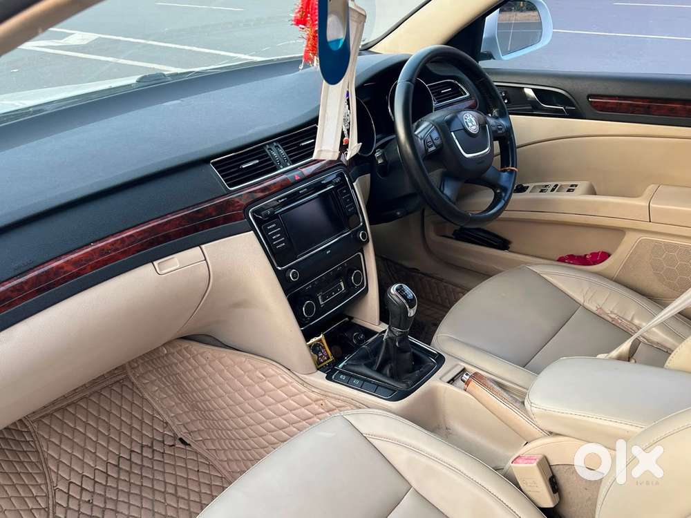Skoda Superb 2013 Petrol Well Maintained