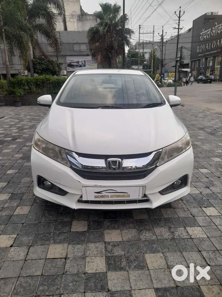 Honda City 1.5 V Cvt I-vtec Mt, 2016, Petrol