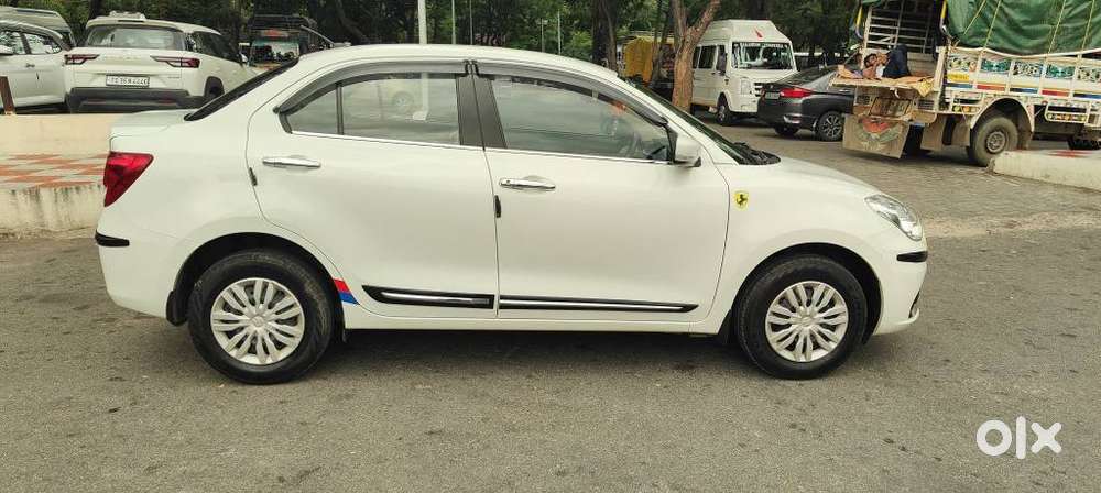 Maruti Suzuki Dzire 1.2 Vxi, 2023, Petrol