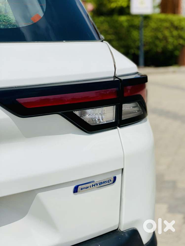 Maruti Suzuki Brezza 1.5 Zxi Plus At Smart Hybrid, 2023, Petrol