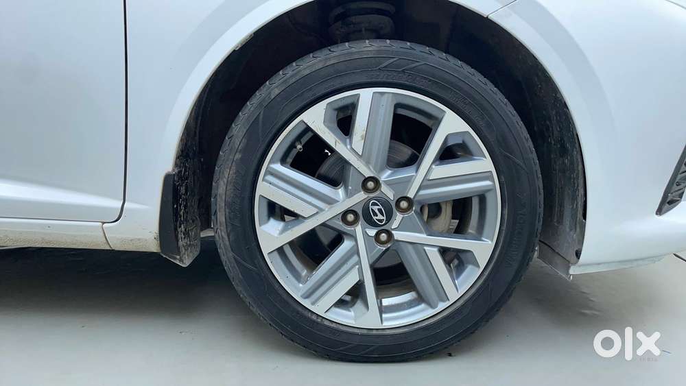 Hyundai Verna 1.5 Sx Petrol Mt, 2023, Petrol