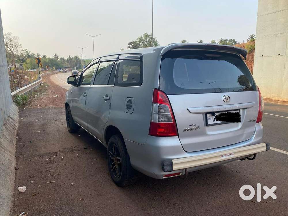 Toyota Innova 2012