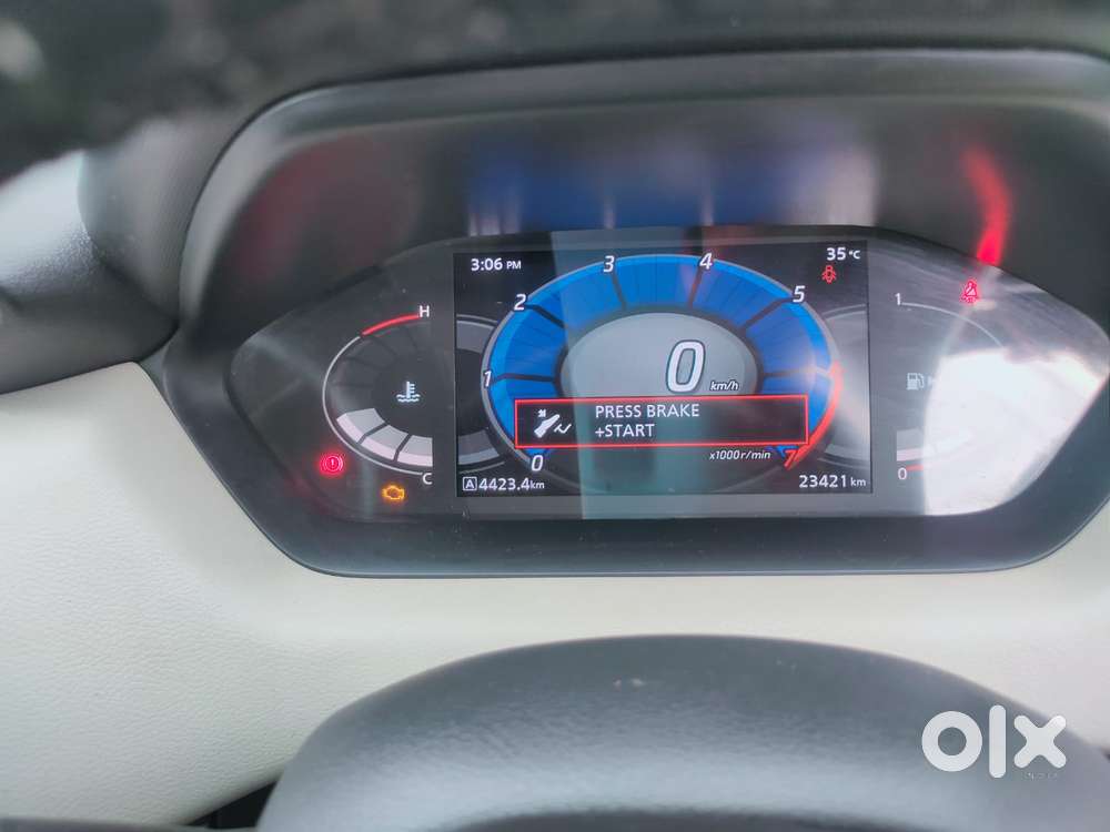 Nissan Magnite 1.0 Xv, 2021, Petrol