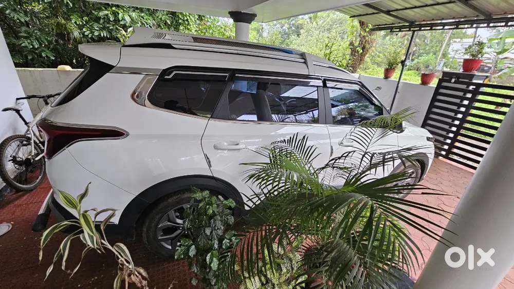 Well Maintained 1st Owner Low Kilometer Kia Carens 2023 Model
