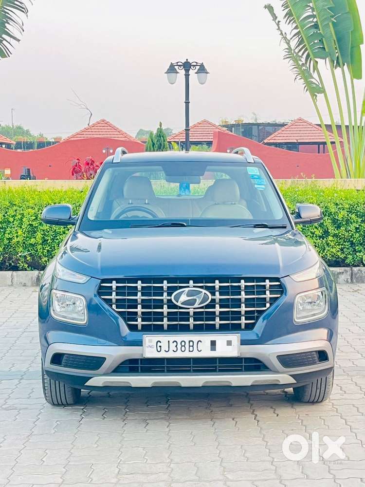 Hyundai Venue 1.2 S (o), 2021, Petrol