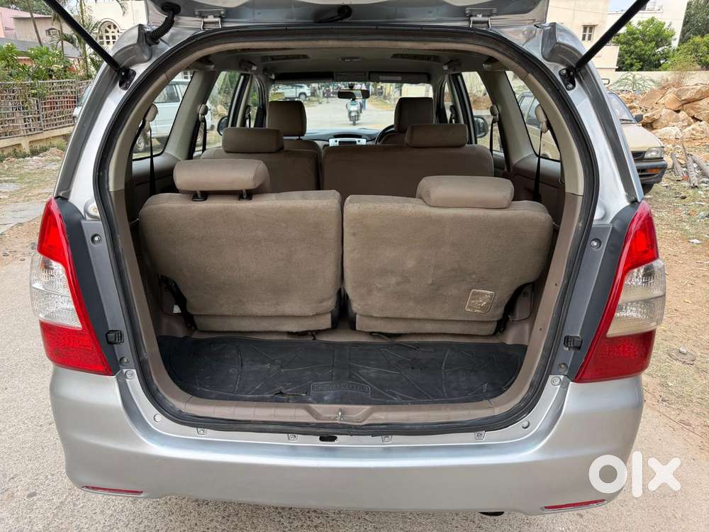 Toyota Innova 2.5 V 8 Str, 2015, Diesel