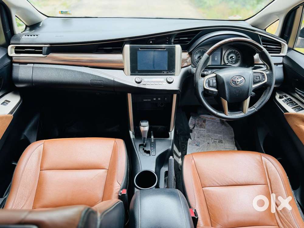 Toyota Innova Crysta 2.8z Automatic, 2017, Diesel