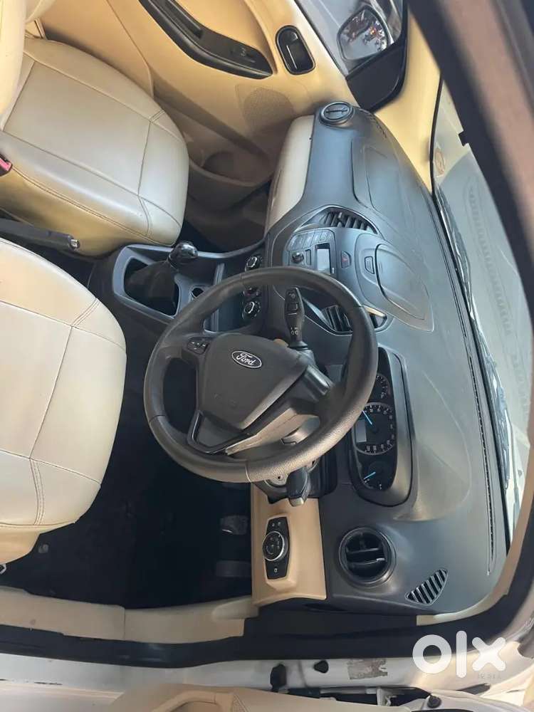 Ford Aspire Titatinium Blu 2018