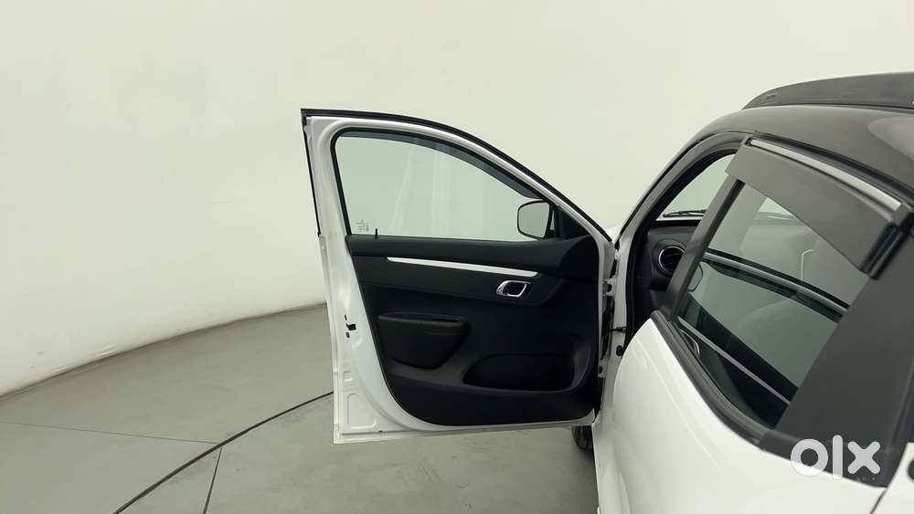 Renault Kwid 1.0 Climber (o) Dual Tone, 2023, Petrol